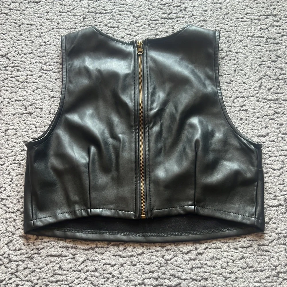 KIRIOUS Black Leather Top - Picture 2 of 10